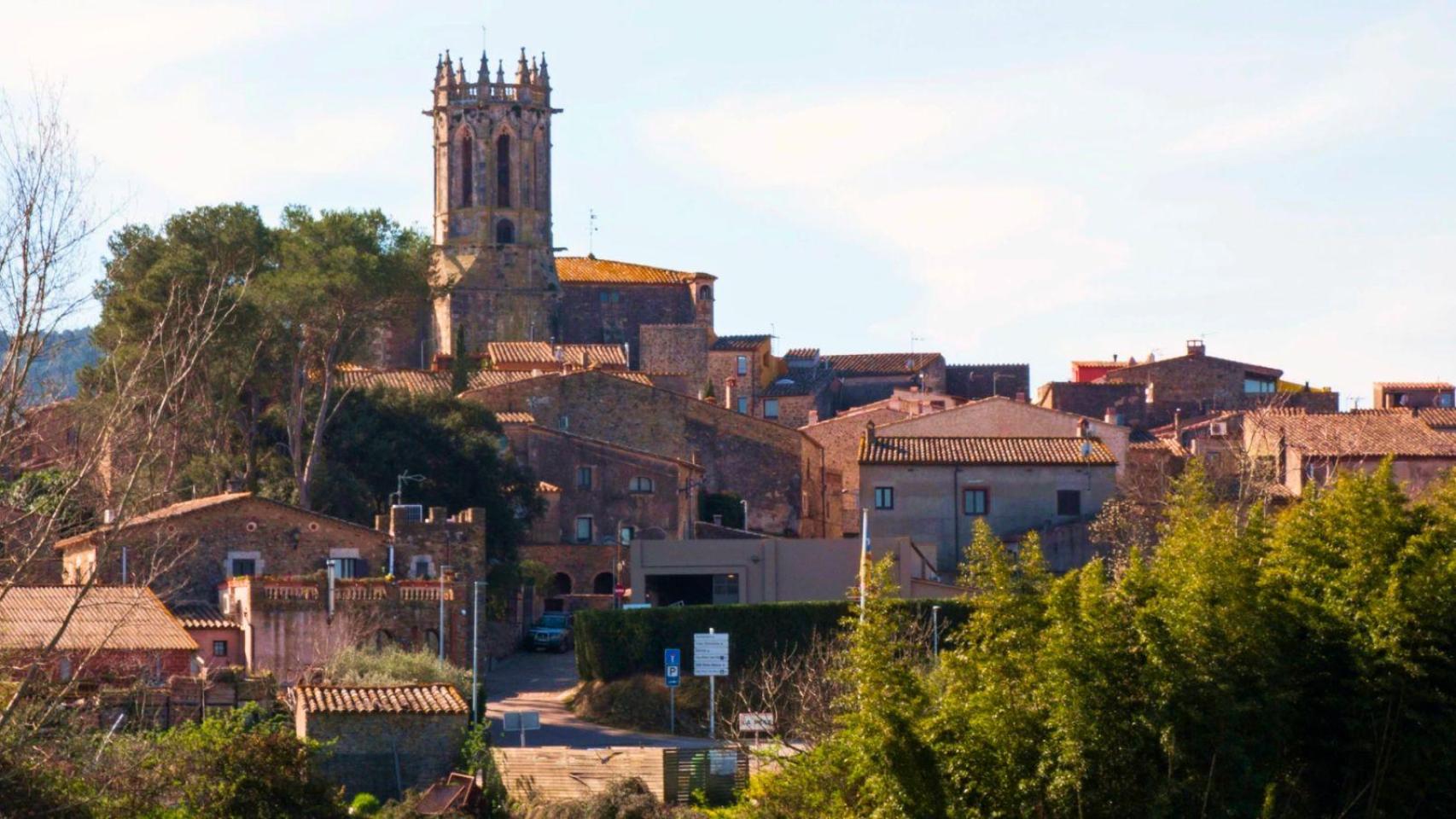 El pequeño municipio de Girona con nombre de fruta que esconde una joya de Salvador Dalí, La Pera