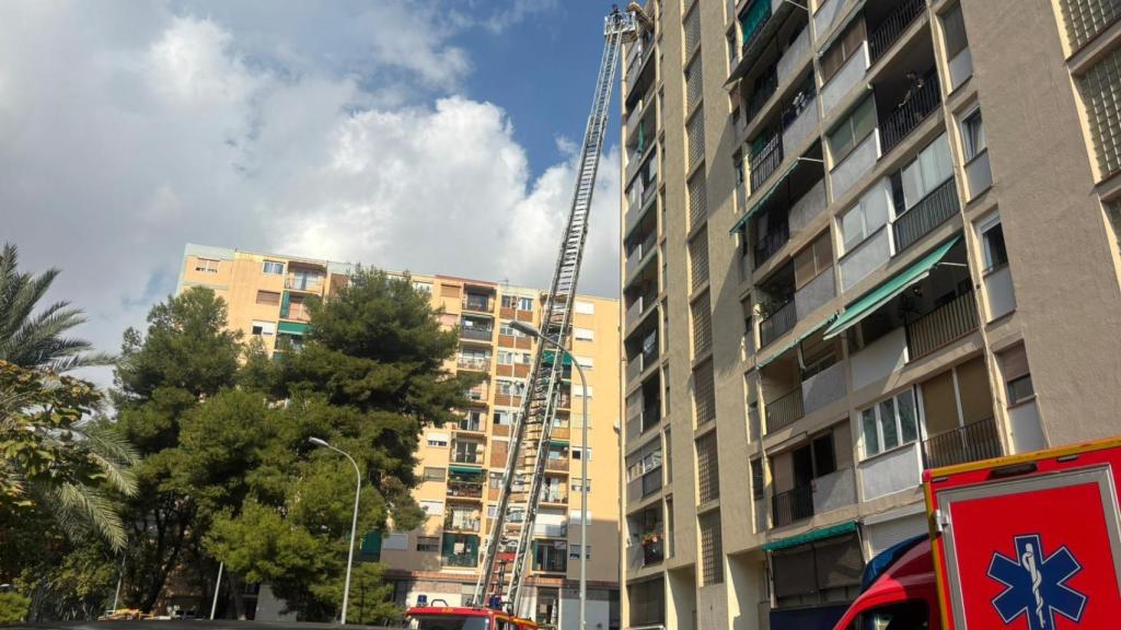 Rescat d'una anciana de 91 anys a Sant Martí després de patir una fractura de fèmur