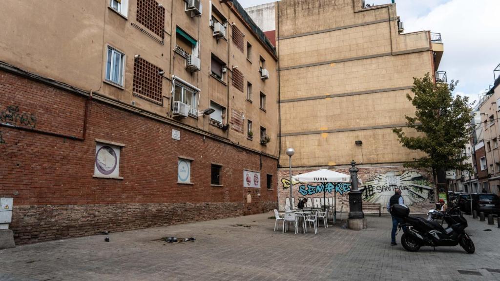 Plazoleta de Charlot en el barrio de Verdum de Barcelona