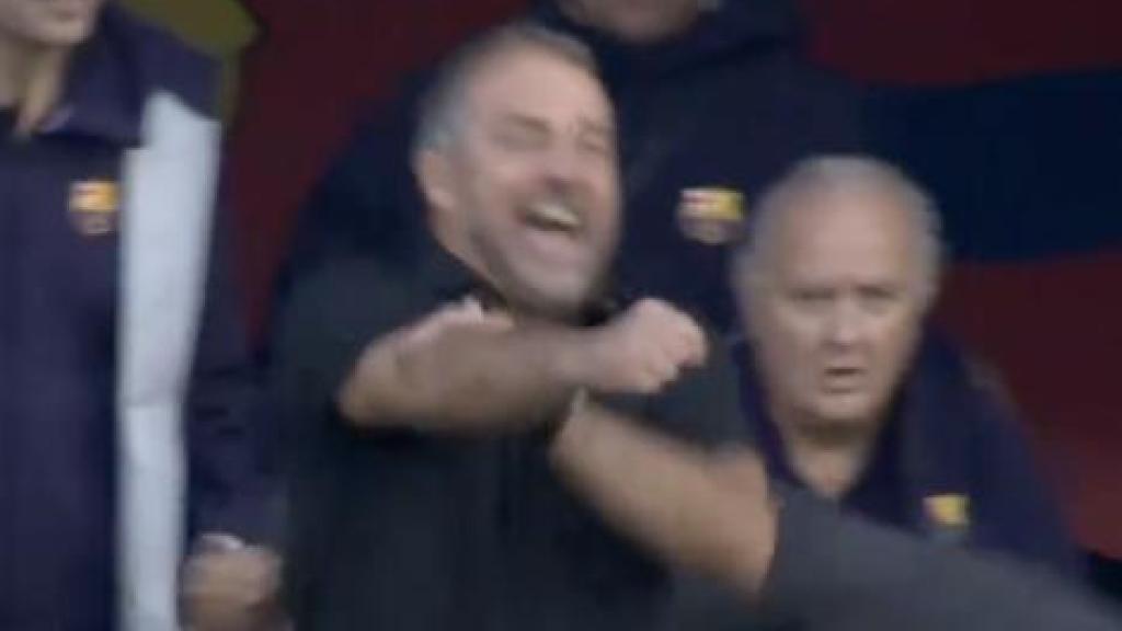 La 'botifarra' de Hansi Flick tras el gol de Ronald Araujo en el derbi Barça-Girona