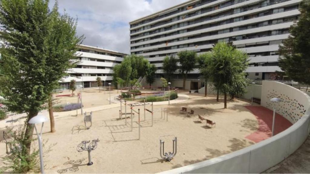 Plaza de Joan Cornudella, en Horta-Guinardó renovada tras las obras