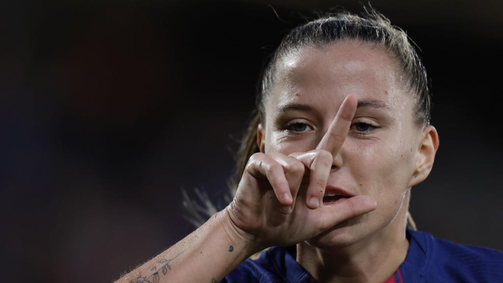 Claudia Pina celebra su gol en el Barça Femenino-Granada