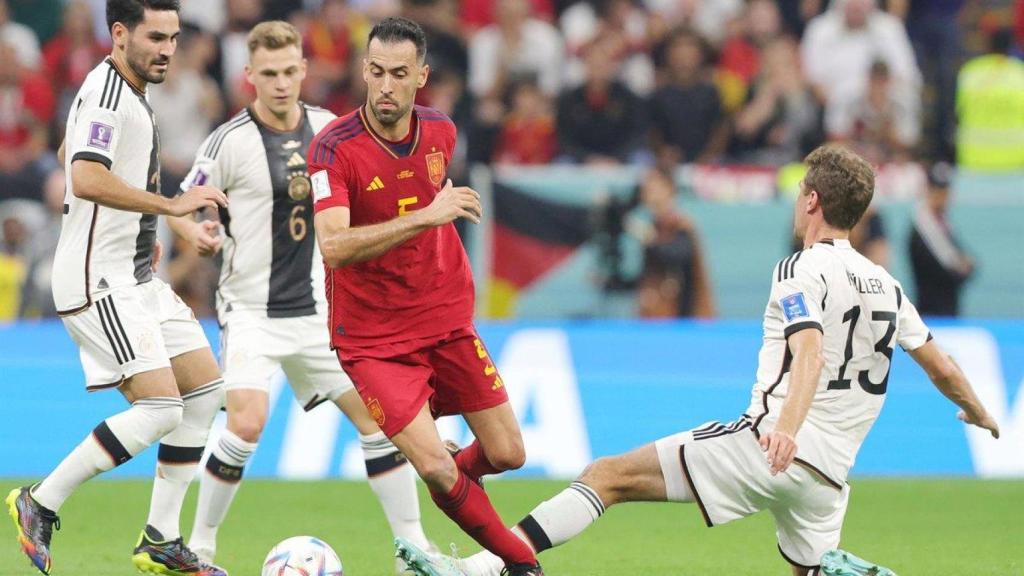 Sergi Busquets durant un partit amb la selecció espanyola