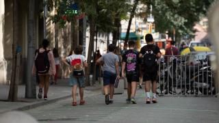 Barcelona destina 3,6 millones para menores vulnerables: 4 de cada 10, en riesgo de pobreza