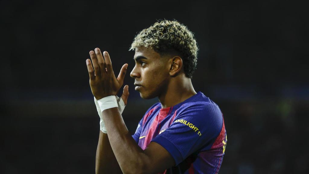 Lamine Yamal durante el Barça-Olympiacos