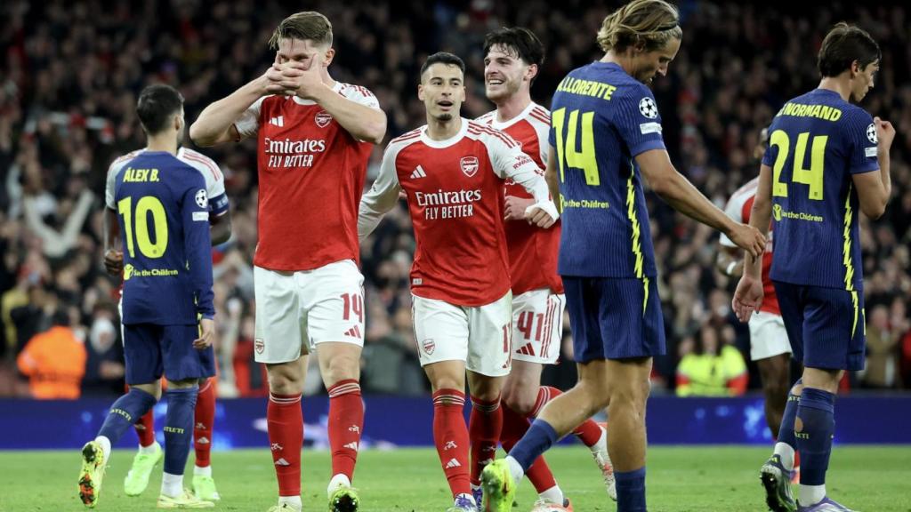 L'Arsenal celebra un gol davant l'Atlètic de Madrid
