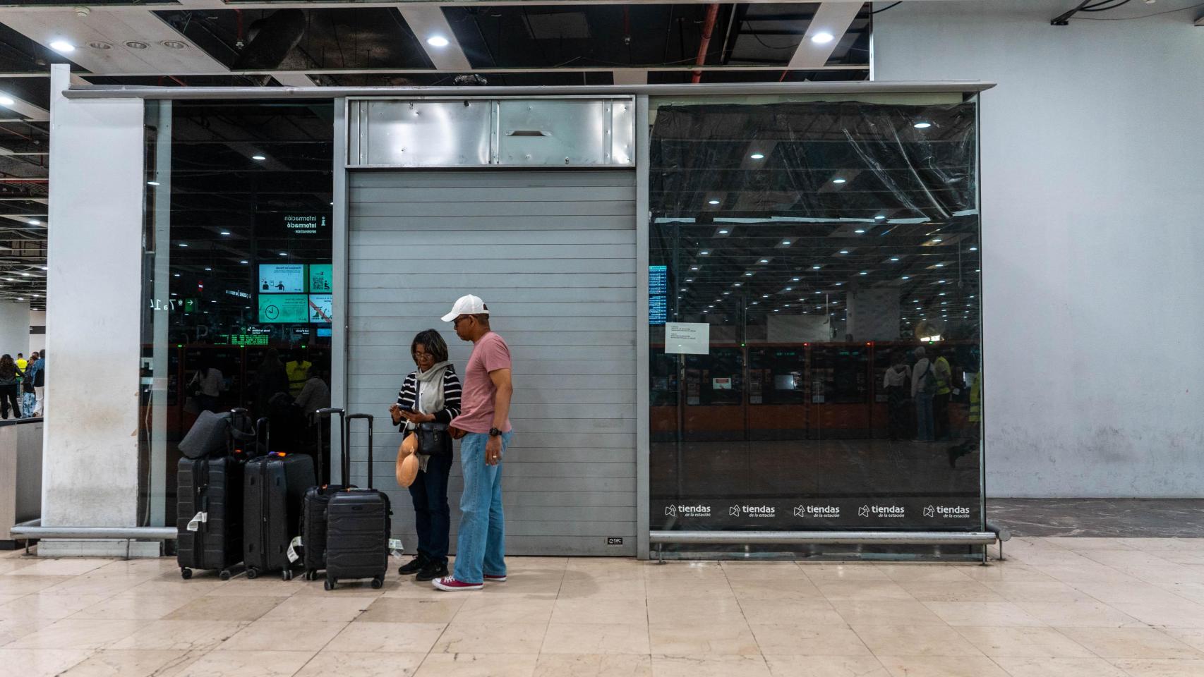 Negocios de la estación de Sants cerrados por obras