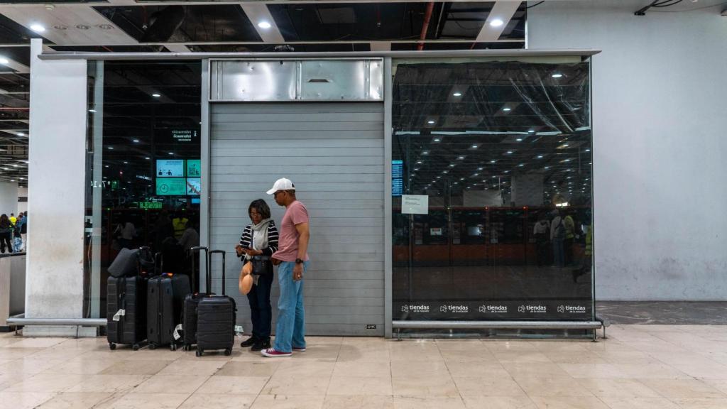 Negocios de la estación de Sants cerrados por obras