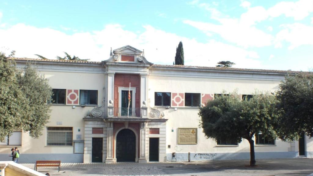 Fachada del IES Ramon Muntaner
