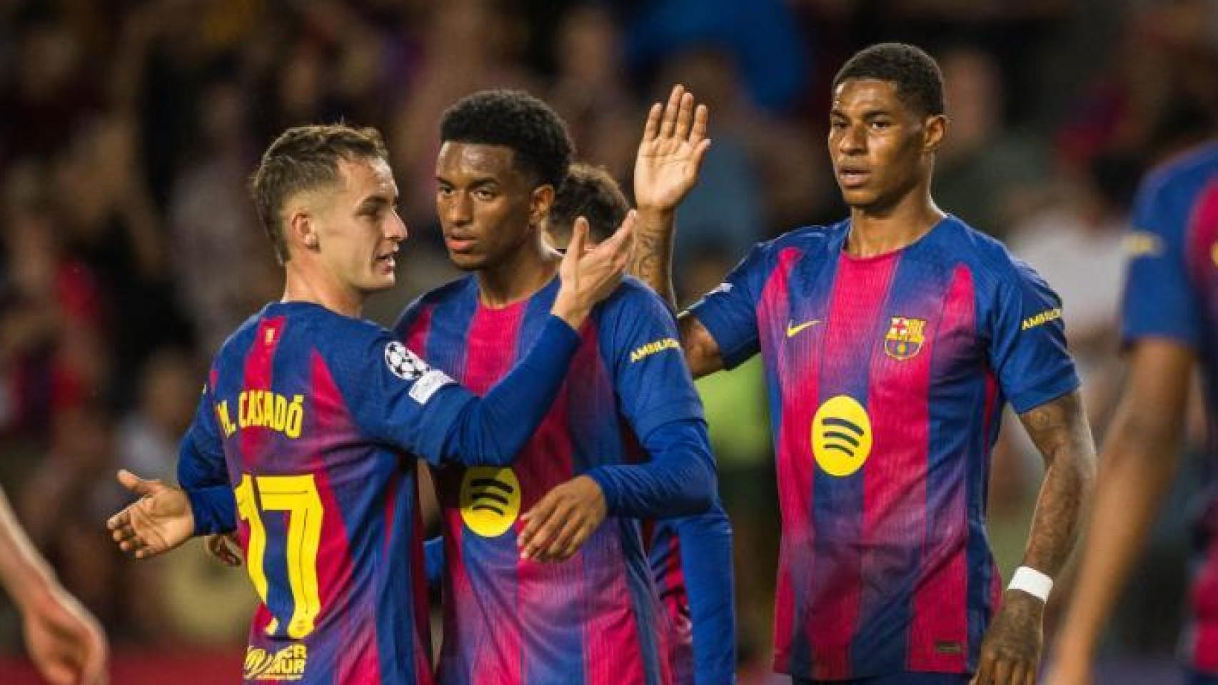 Los jugadores del Barça celebran un gol contra el Olympiacos en Montjuïc