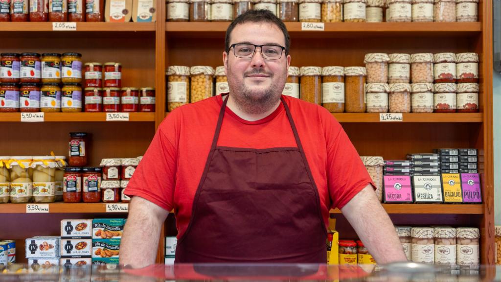 Èric Junoy, exseminarista y actual propietario de dos carnicerías