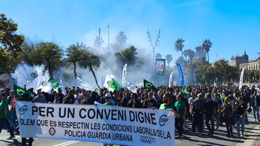 Manifestació de la Guàrdia Urbana de Barcelona, organitzada per CSIF