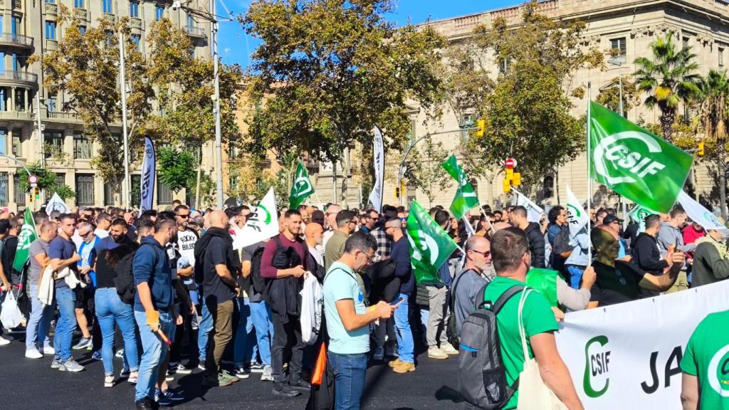 Manifestación de la Guardia Urbana de Barcelona, organizada por CSIF