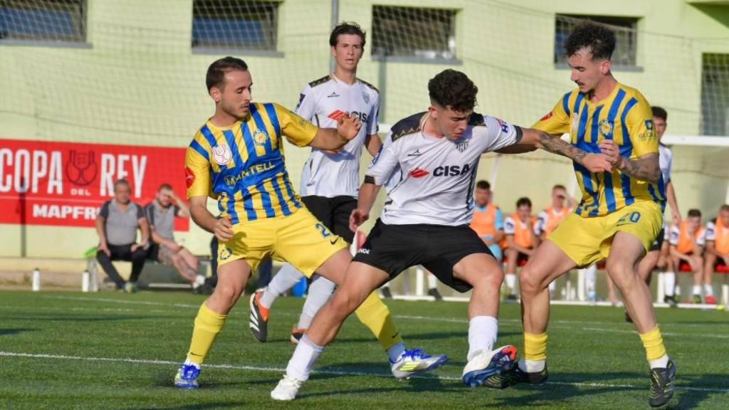 Los jugadores del Atlètic Sant Just durante un partido
