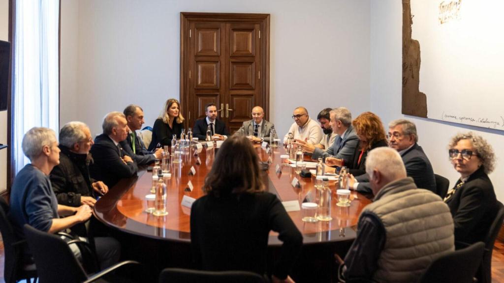 Taula del nou observatori de la motocicleta de Barcelona