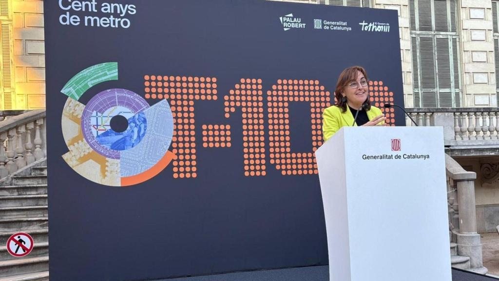 La conellera de Territorio de la Generalitat, Silvia Paneque, ha inaugurado este jueves la exposición 'T-100'