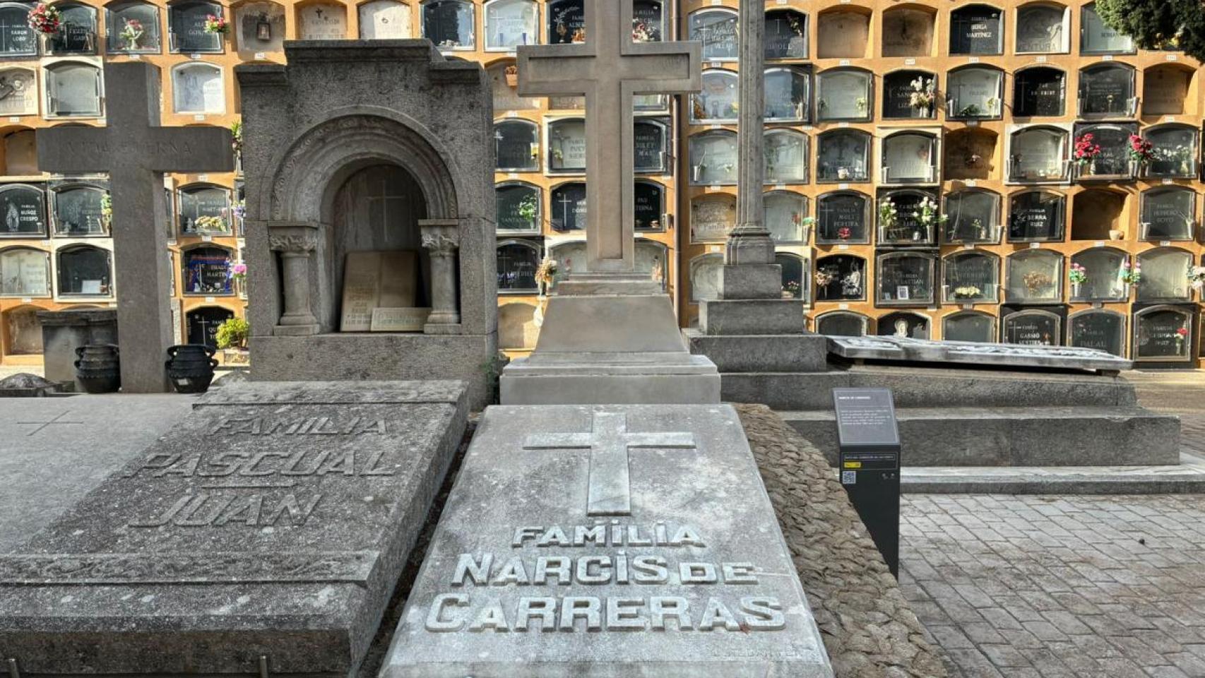 La tumba de Narcís de Carreras en el cementerio de Les Corts