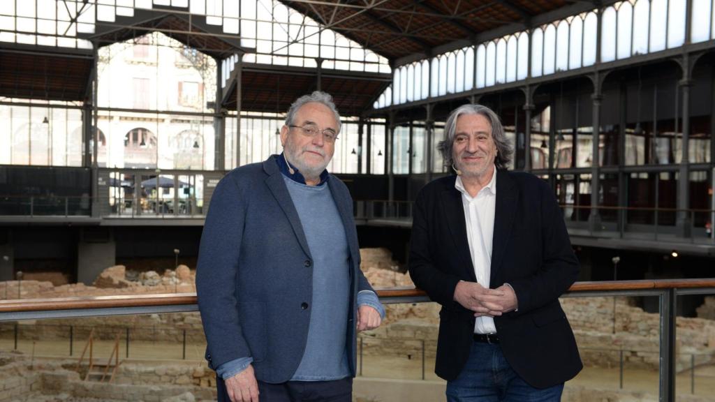 Joan Roca, ex director del MUBHA, junto al concejal Xavier Marcé