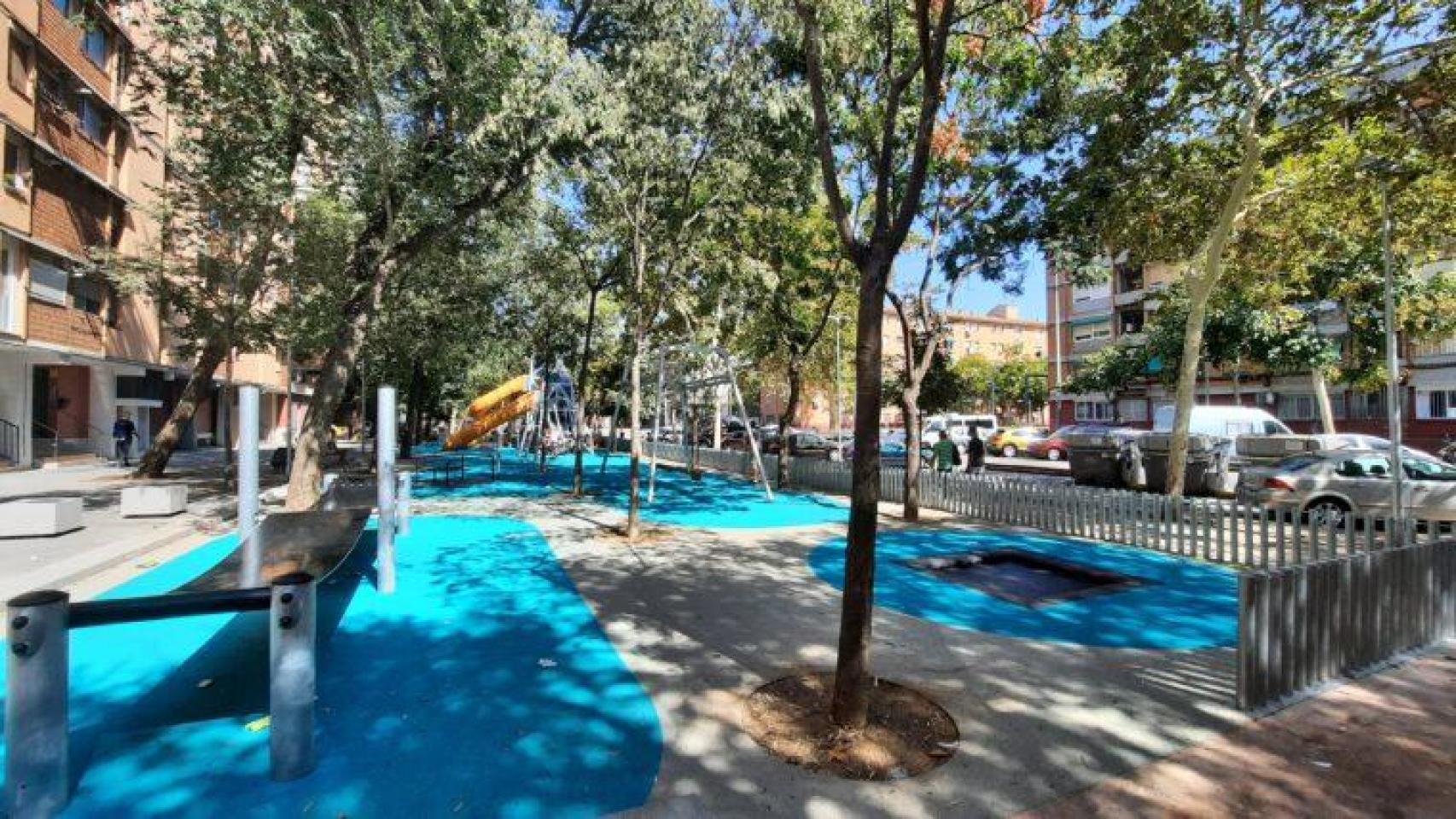 Juegos infantiles en la calle de Alfons el Magnànim