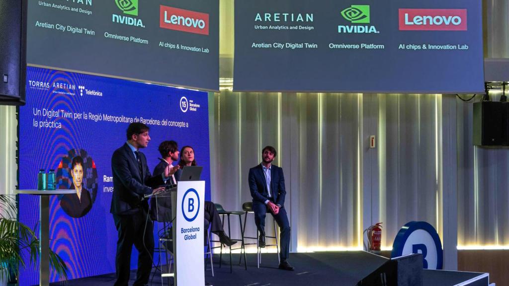 Ramon Gras, fundador y CEO de Aretian, durante su intervención en la que ha anunciado la alianza con NVIDIA y Lenovo, que convertirá el Barcelona Metropolitan Digital Twin en un referente internacional en el desarrollo de gemelos digitales urbanos.