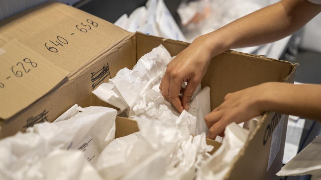 Preparación de material médico para repartir