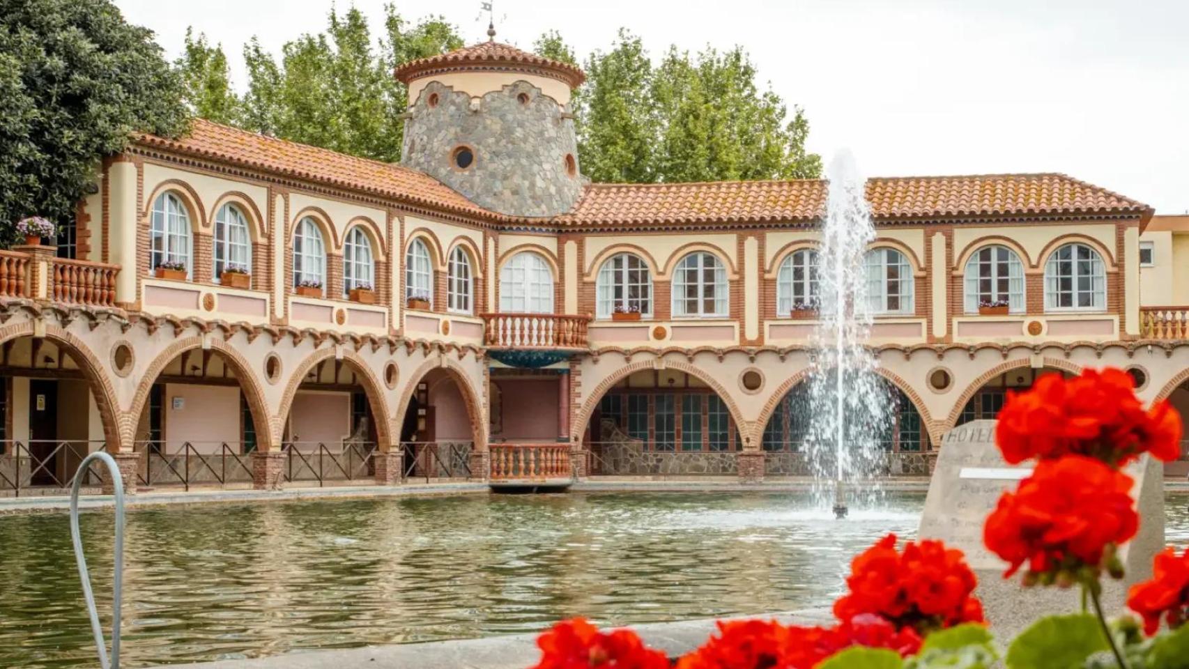 El balneario de Cataluña que enamora con su cena y sus tratamientos, Hotel Termes Montbrió