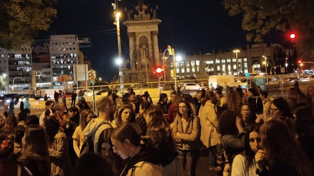 Maestras y educadoras de las escuelas infantiles se manifiestan en Barcelona