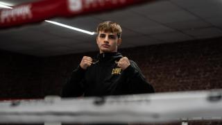 Álex Usieto, del Guinardó a promesa del Muay Thai en España: "Tengo todo lo necesario para ser una superestrella"