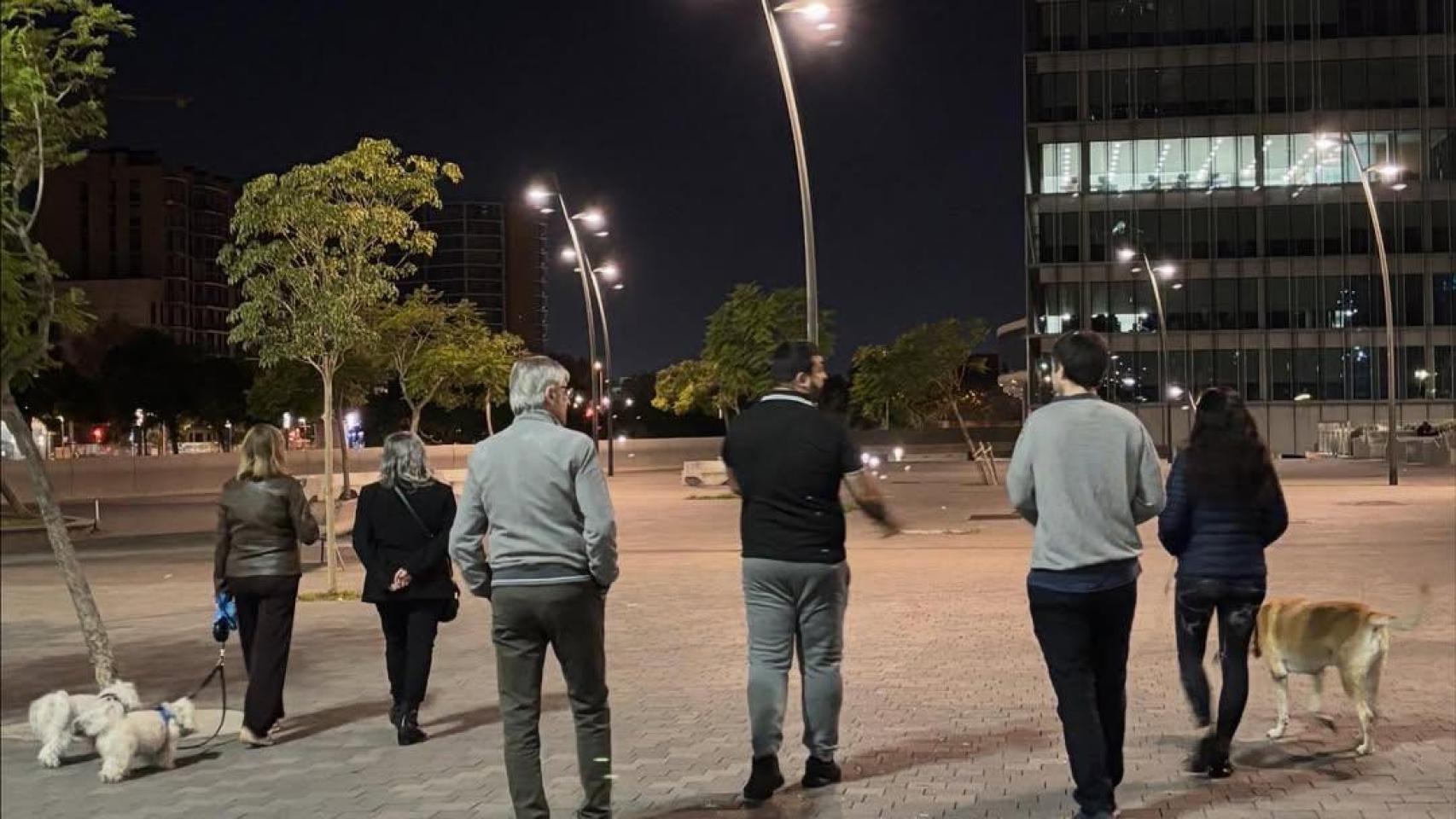 Vecinos de la Zona Franca organizan patrullas nocturnas ante el aumento de robos