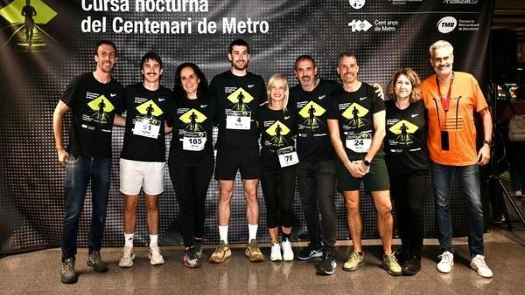 Los corredores llenan los túneles del metro de Barcelona