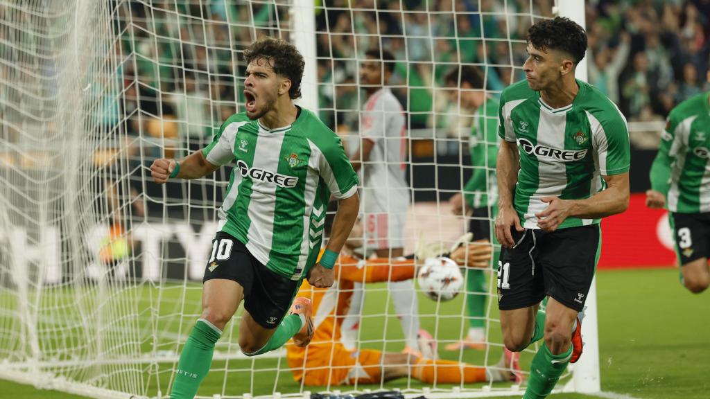 Ez Abde celebra el seu gol al Betis-Lyon