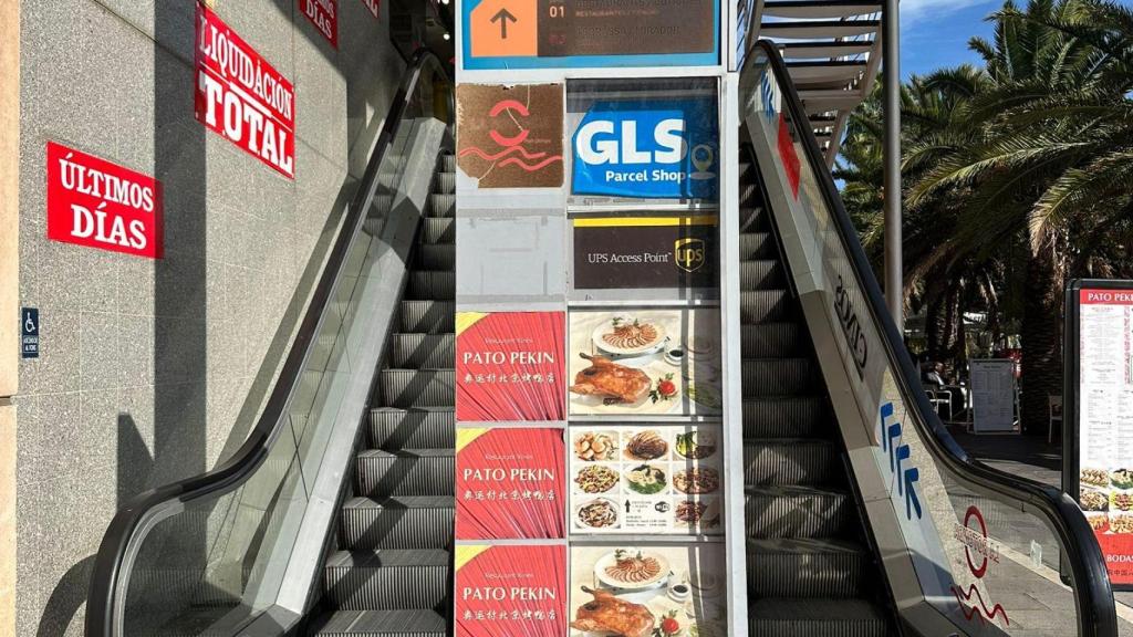 Escaleras mecánicas del centro comercial Moda Shopping Port Olimpic