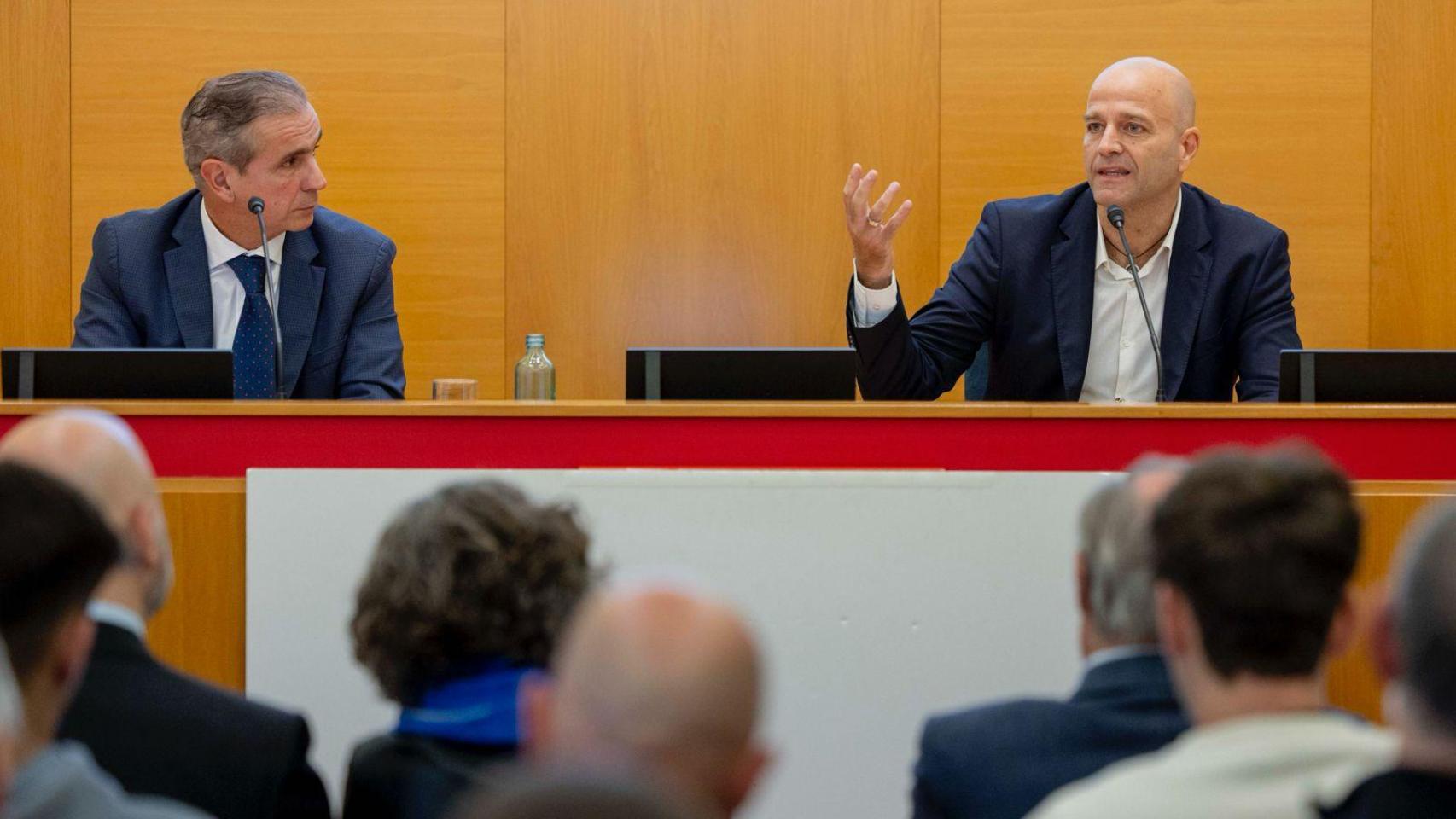 Jordi Mercader y Xavier Vilajoana durante la 'Radiografía económica del FC Barcelona'