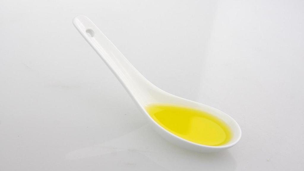 Aceite de oliva en una imagen de archivo