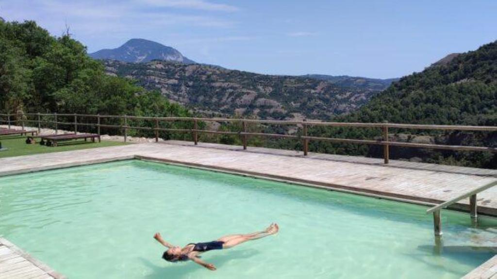 El Salí de Cambrils, con piscinas que miran hacia los Pirineos