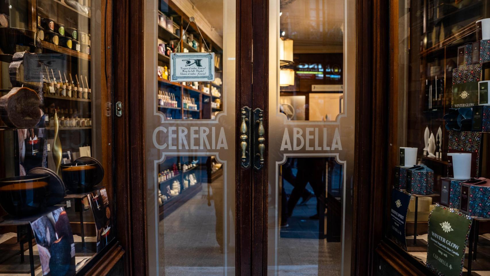 Entrada de la Cerería Abella