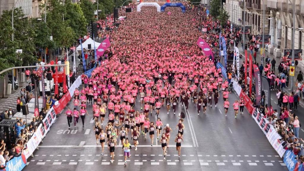 Participantes de la Cursa de la Dona 2025