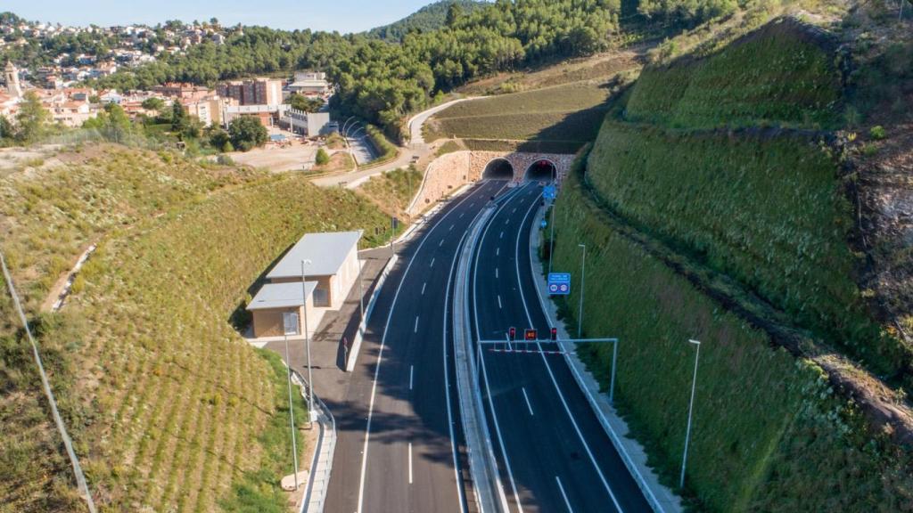 Autovía B-24 a la altura del túnel de Vallirana
