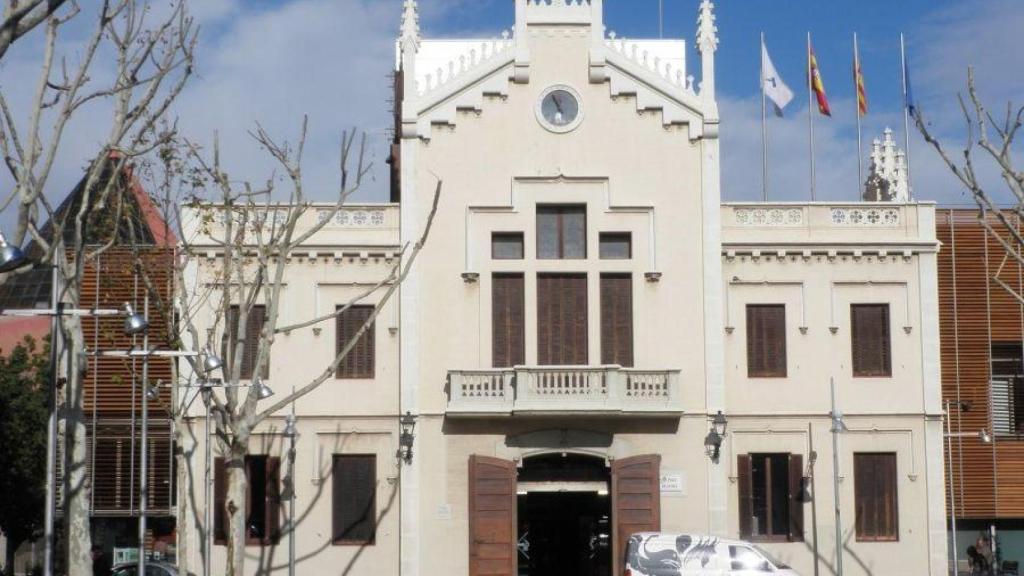 Fachada del Ayuntamiento de El Prat de Llobregat