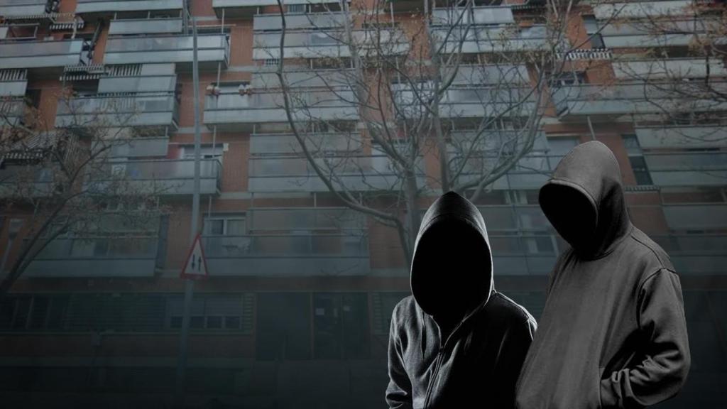 Fotomontaje con unos encapuchados y la calle de la Sèquia Madriguera del Bon Pastor