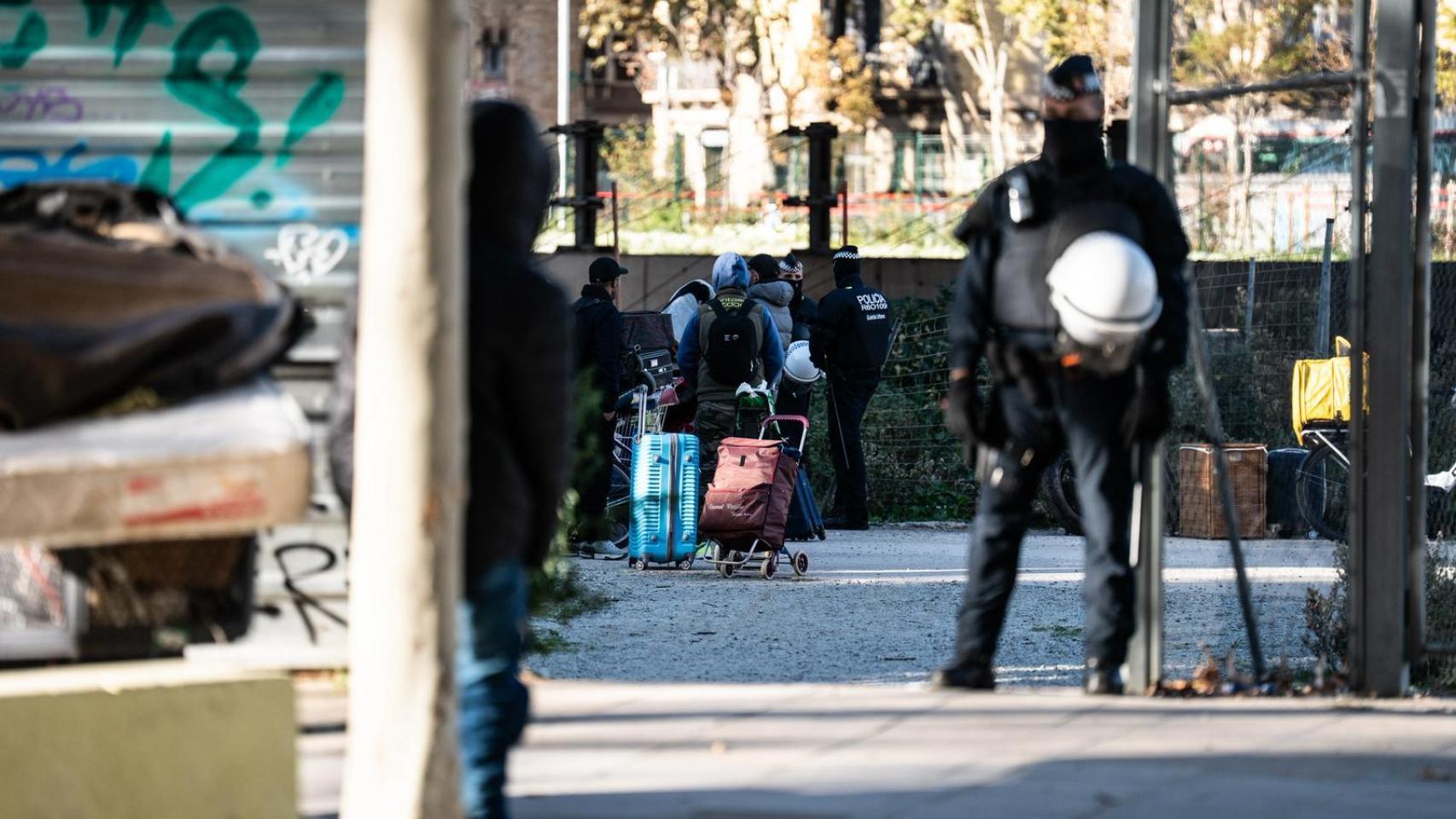 Desalojo del asentamiento de chabolas en la futura estación de La Sagrera