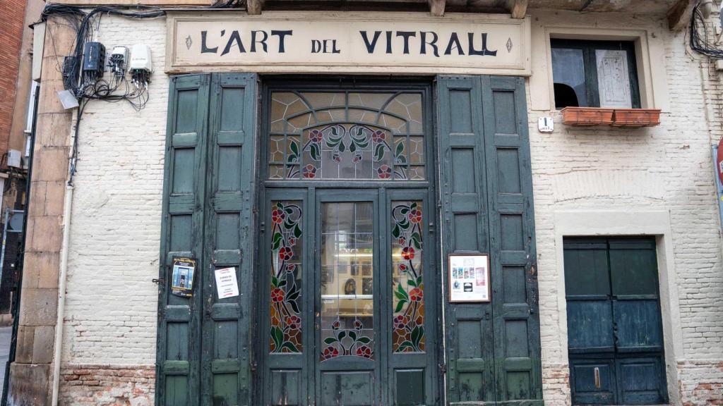Exterior del taller L'Art del Vitrall a Sabadell