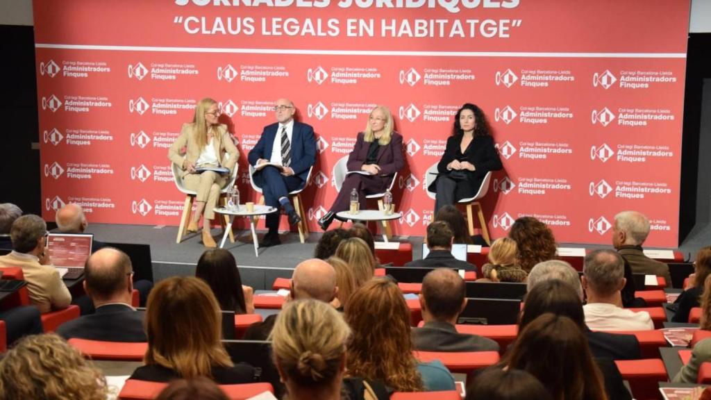 Ponents durant Claus legals en habitatge, organitzada pel Col·legi d’Administradors de Finques de Barcelona-Lleida (CAFBL)