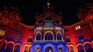 El recinto modernista del Hospital Sant Pau iluminado por Navidad