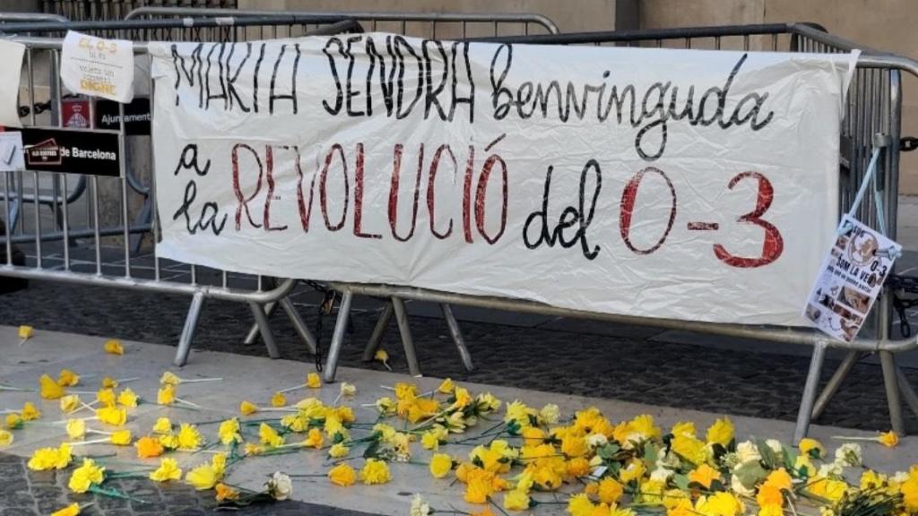 Manifestación de profesoras de guardería en la plaza Sant Jaume