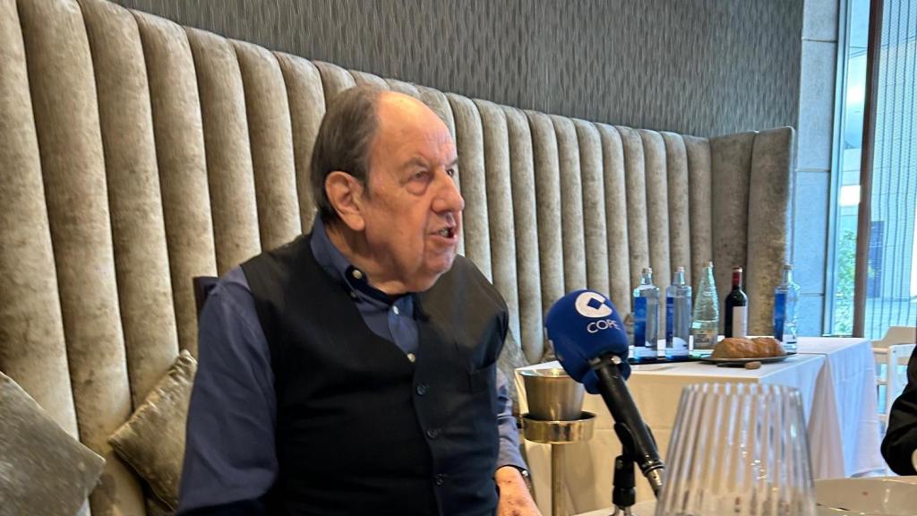El actor Josep Maria Pou, en la entrevista con la Cadena Cope y 'Metrópoli'