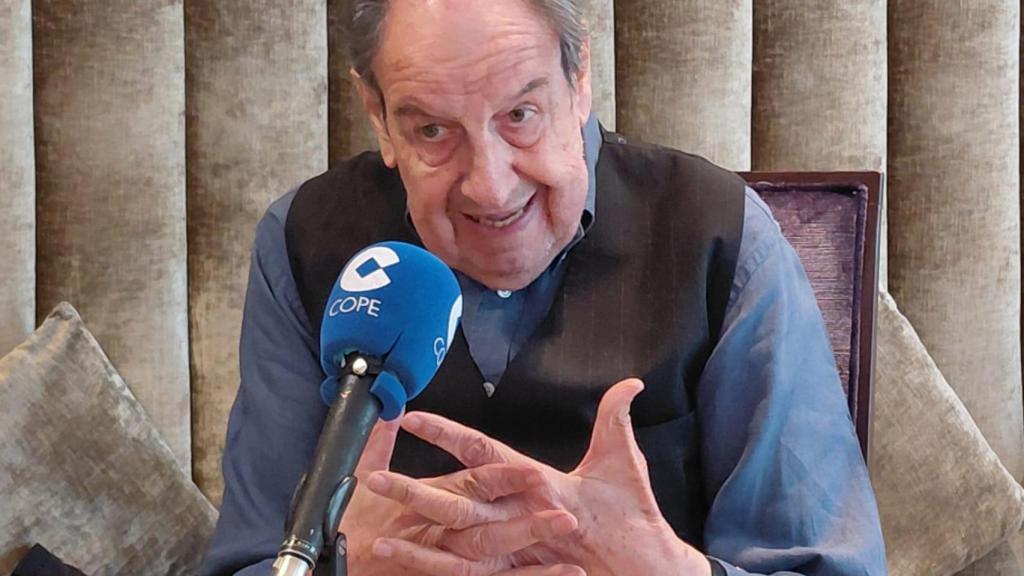 El actor Josep Maria Pou, en la entrevista con la Cadena Cope, con 'Metrópoli'