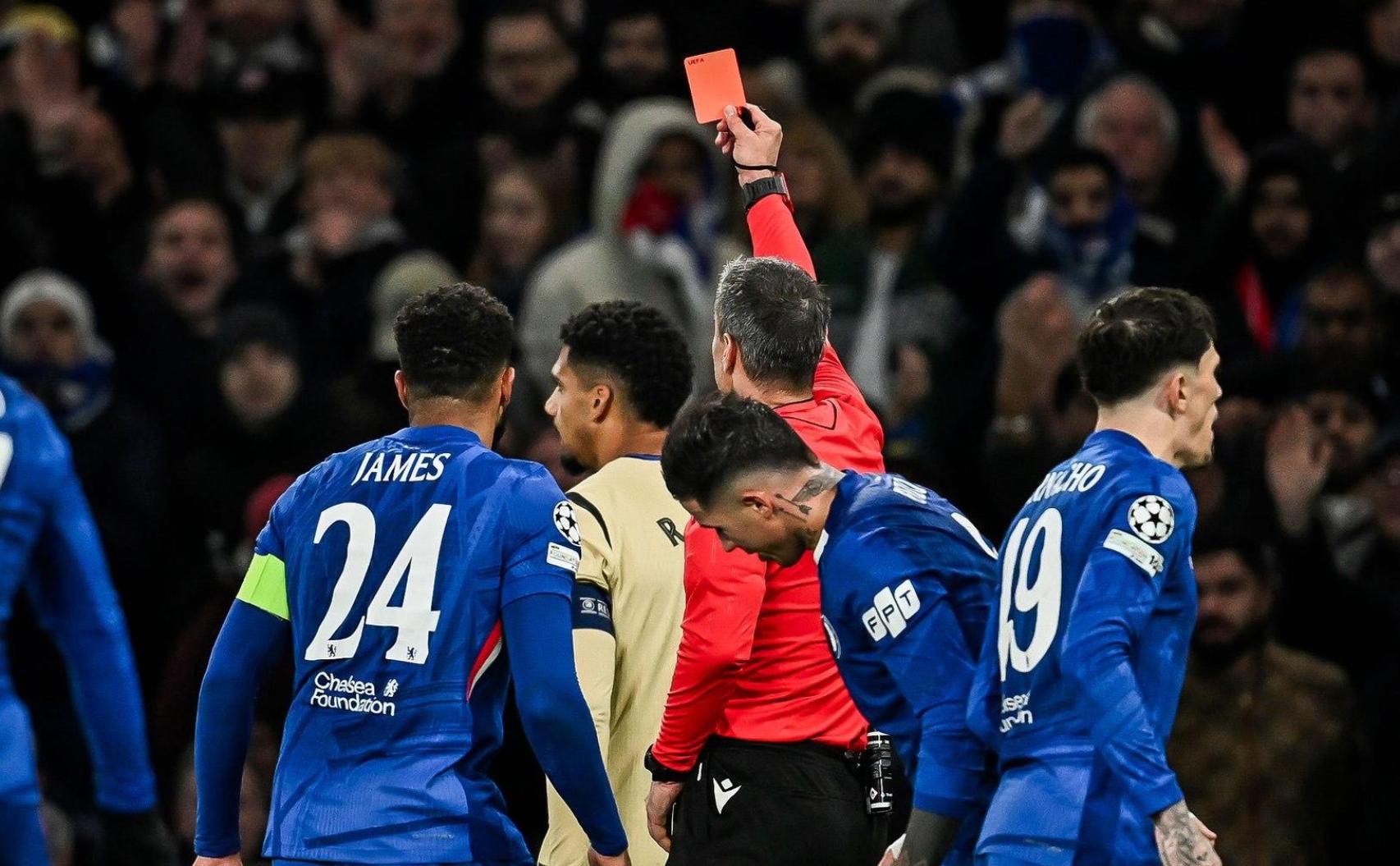 L'expulsió de Ronald Araujo davant el Chelsea