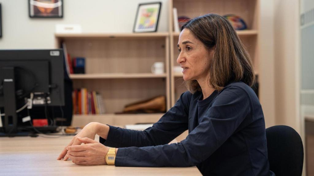 Marta Salicrú, comissionada del català a l'Ajuntament, durant una entrevista amb Metrópoli
