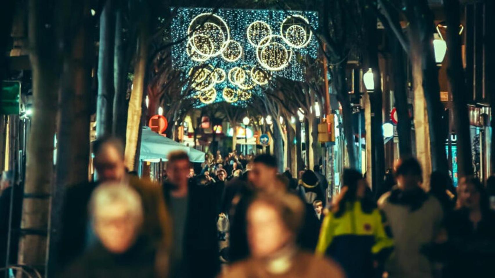 Luces de Navidad en Barcelona en una imagen de archivo